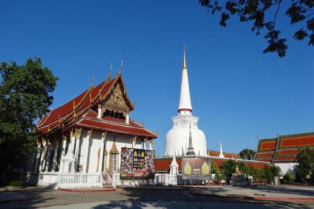 Отель 5Box Donmuang Airport Бангкок Экстерьер фото